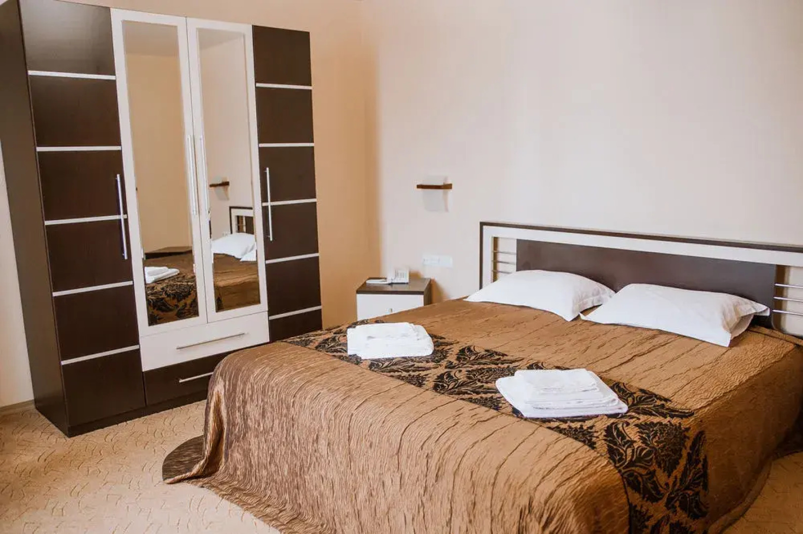 Отель «Явир»