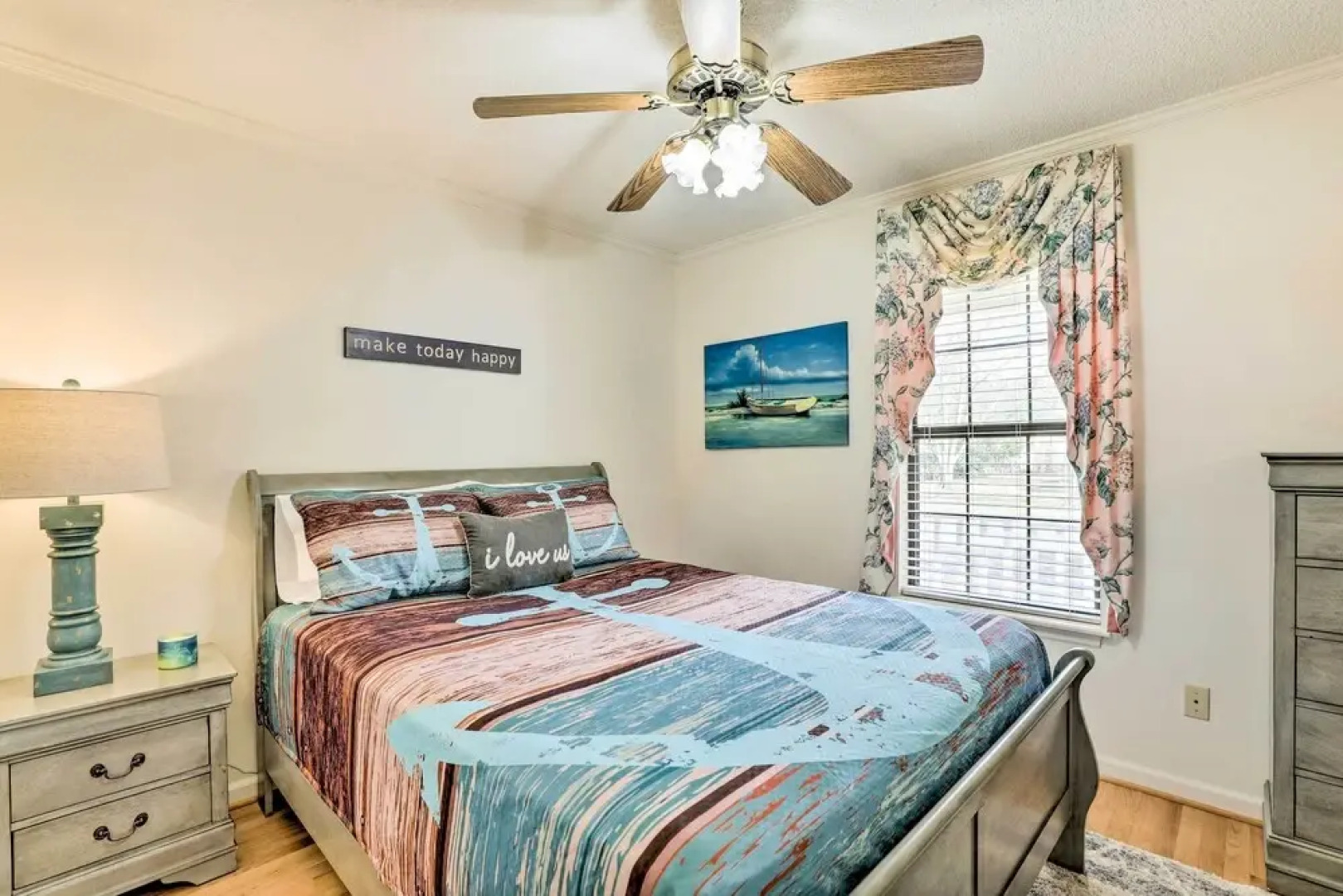 Lakeside Happiness: Home on Lake Moultrie!