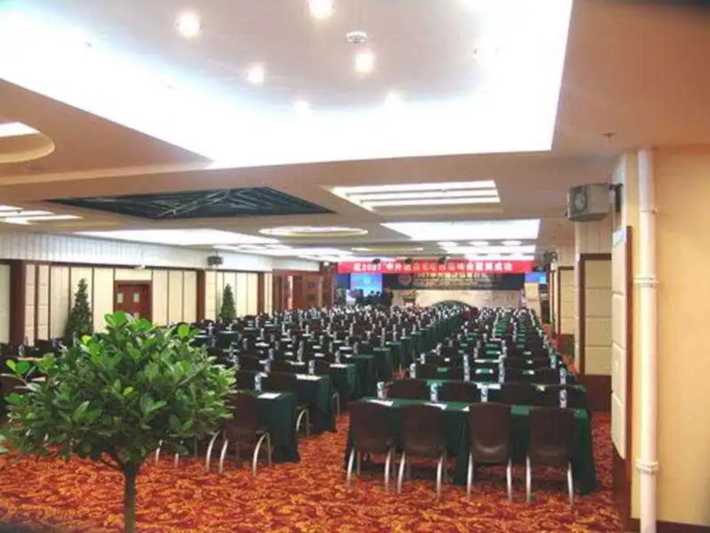 Lijiang Dian Jun Wang Hotel