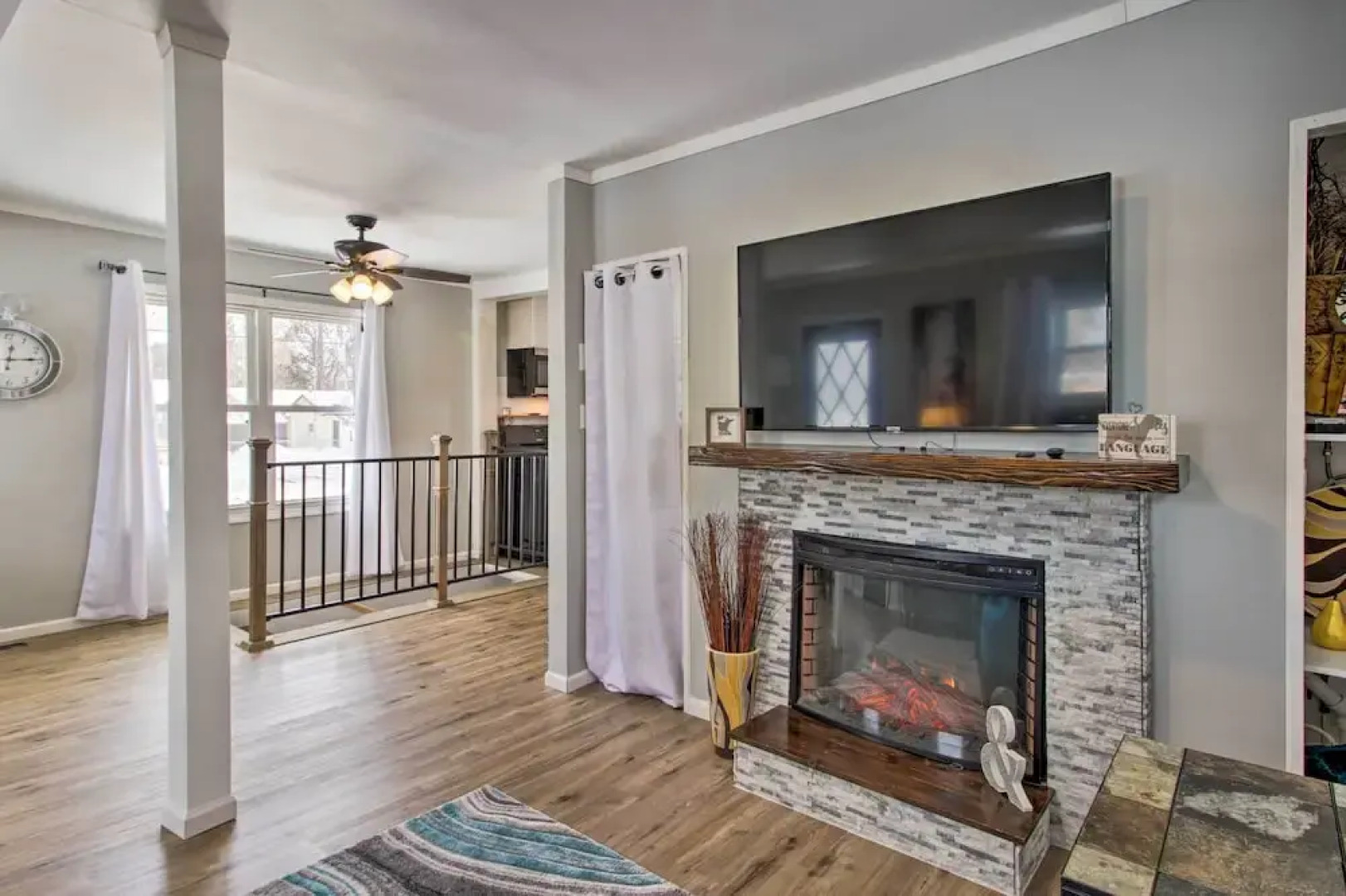 Modern Crosby Retreat < 1 Mi to Serpent Lake!