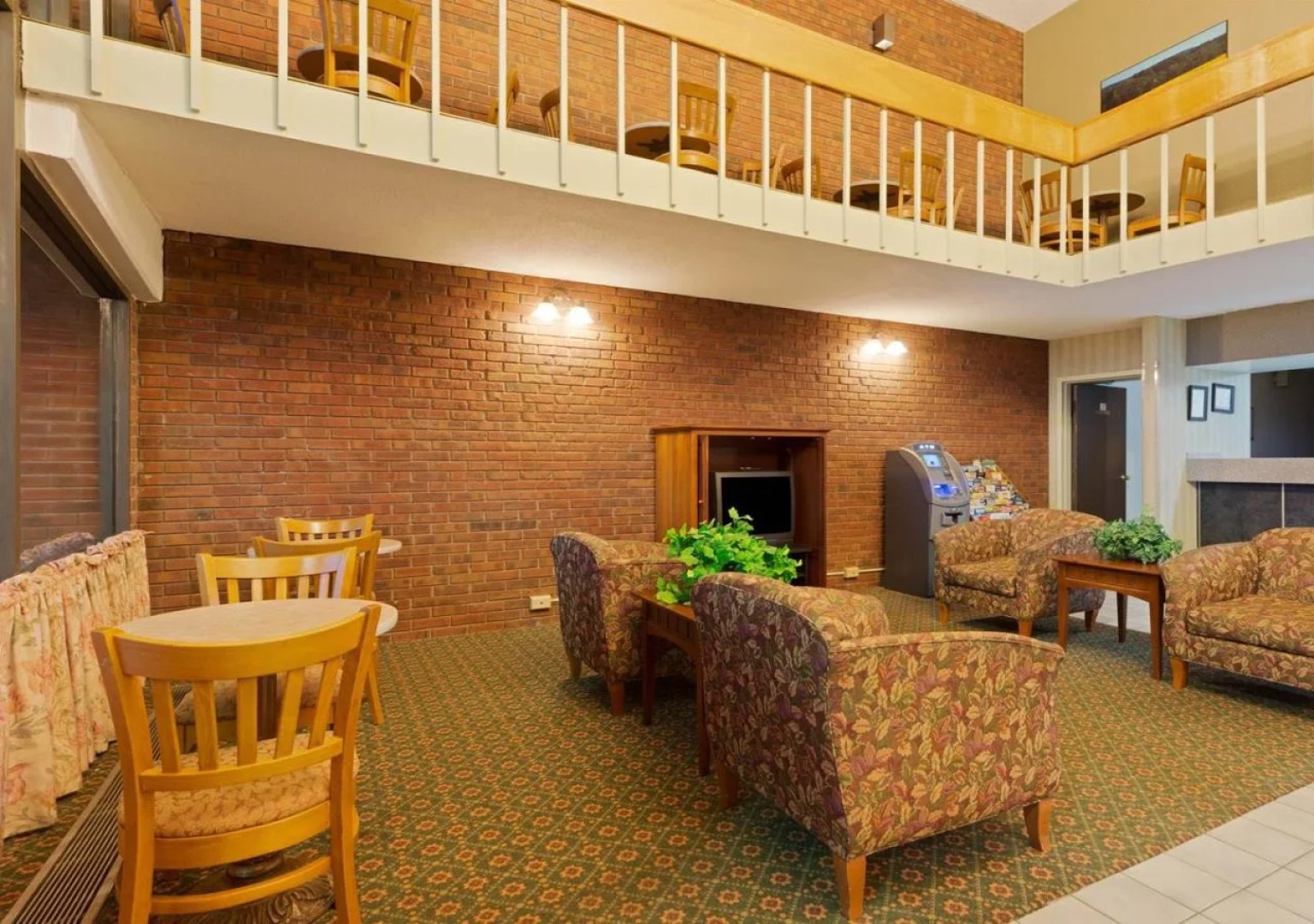 Travelodge Diamond Inn