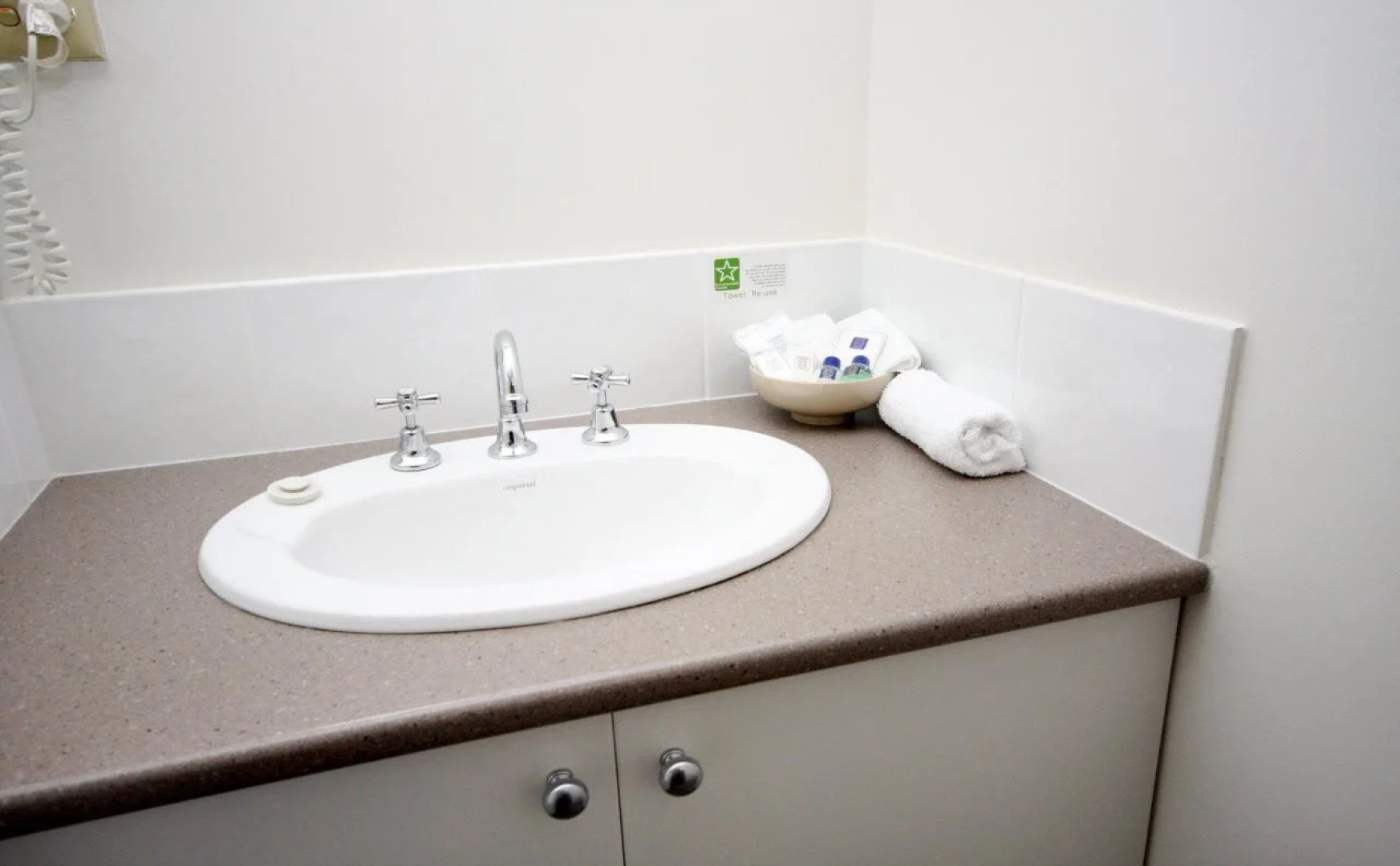 Wine Village Motor Inn