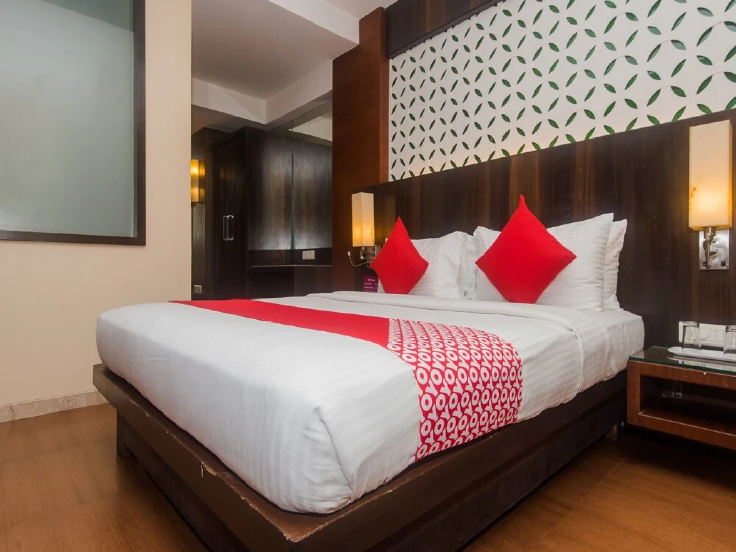 OYO 18449 Vinamra Residency