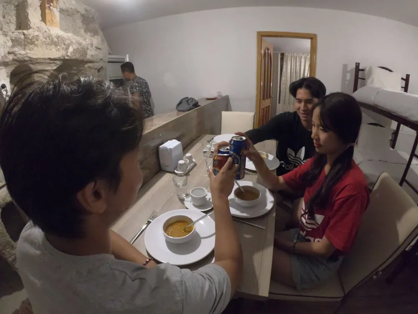 Cave seasons deluxe hotel