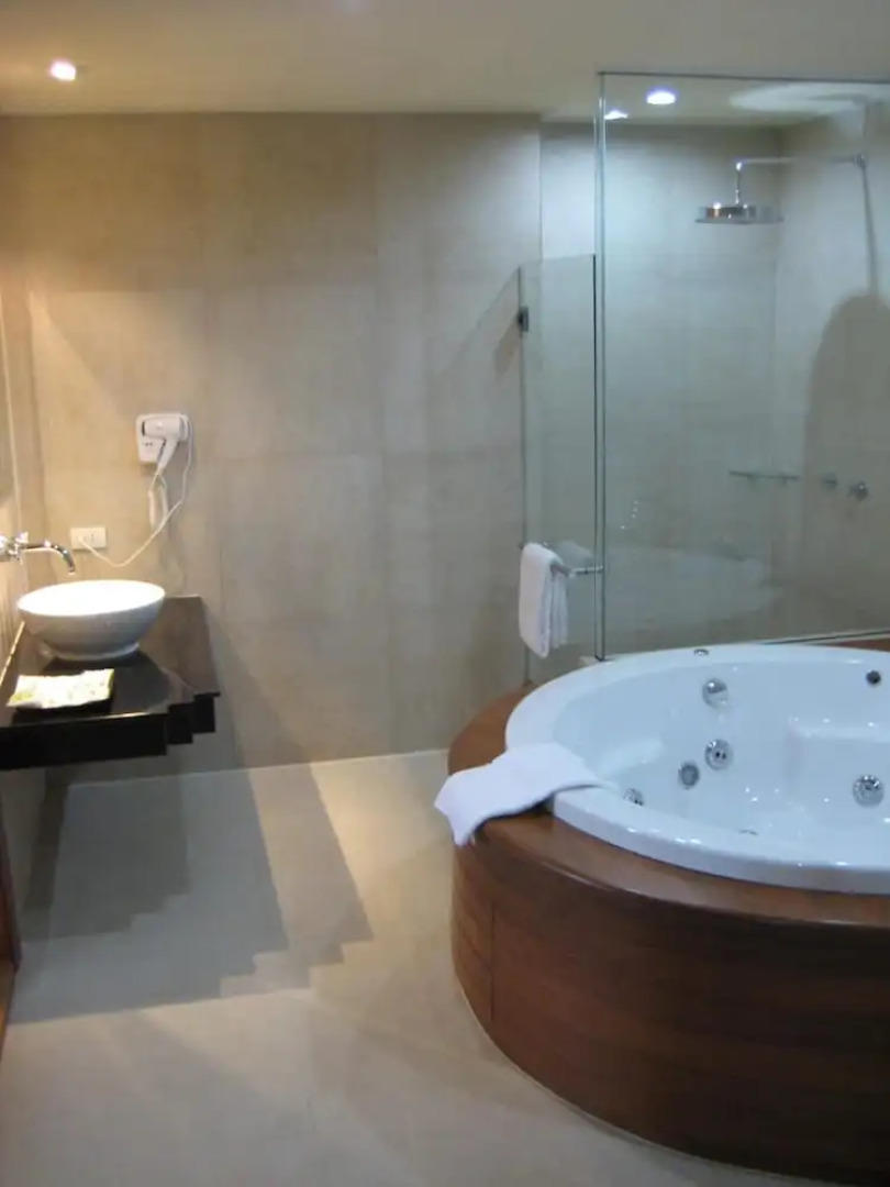 Uniland Golf & Resort