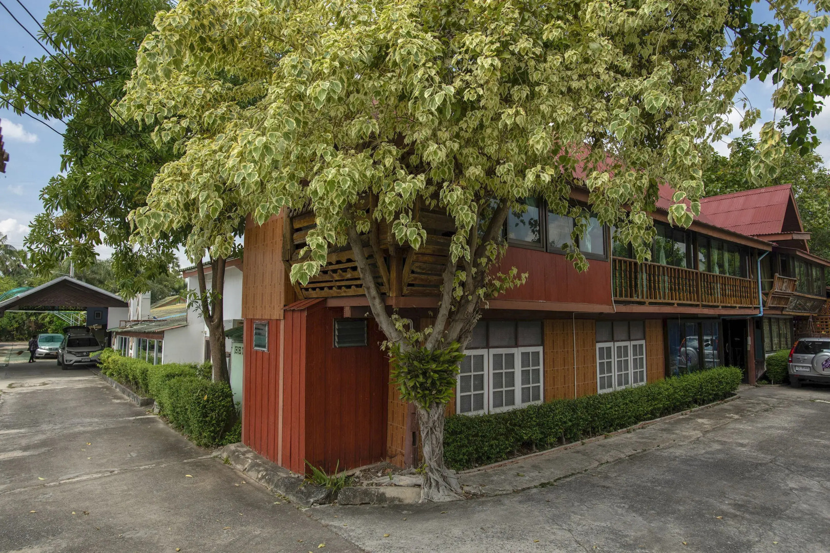 OYO 402 Raknatee Resort