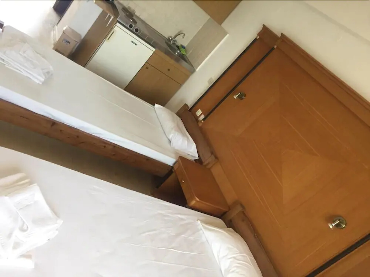 Diamond Beach Apts & Studios