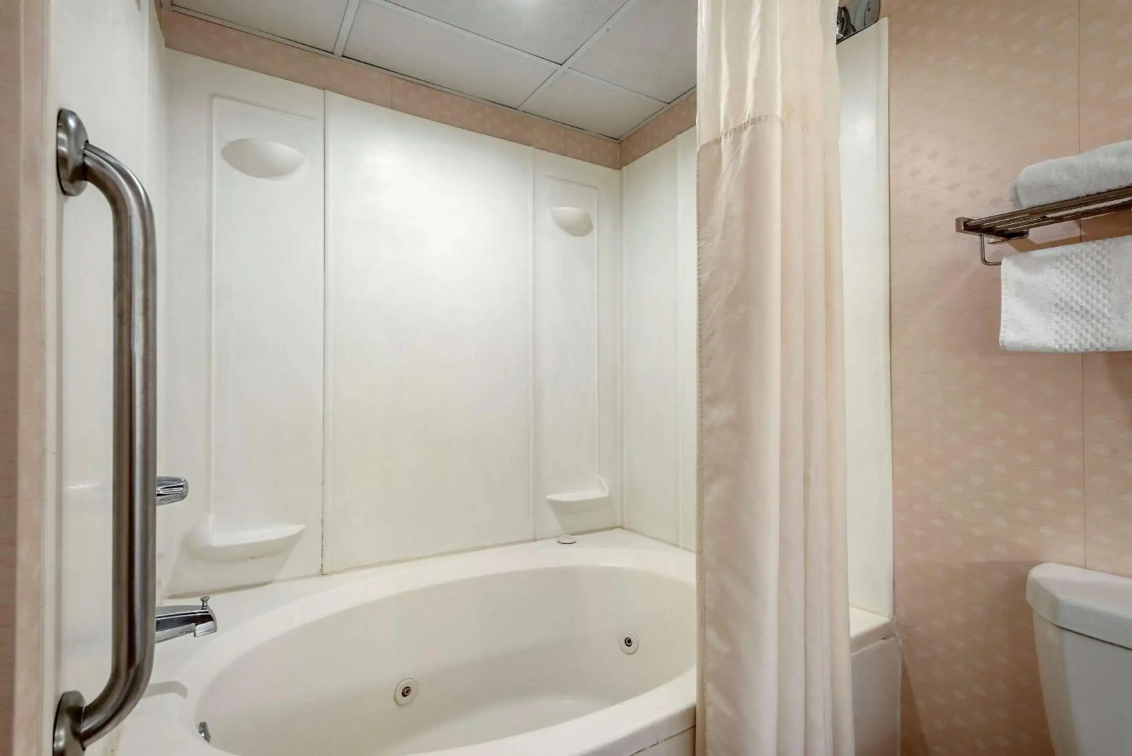 Quality Inn Montgomeryville - Philadelphia