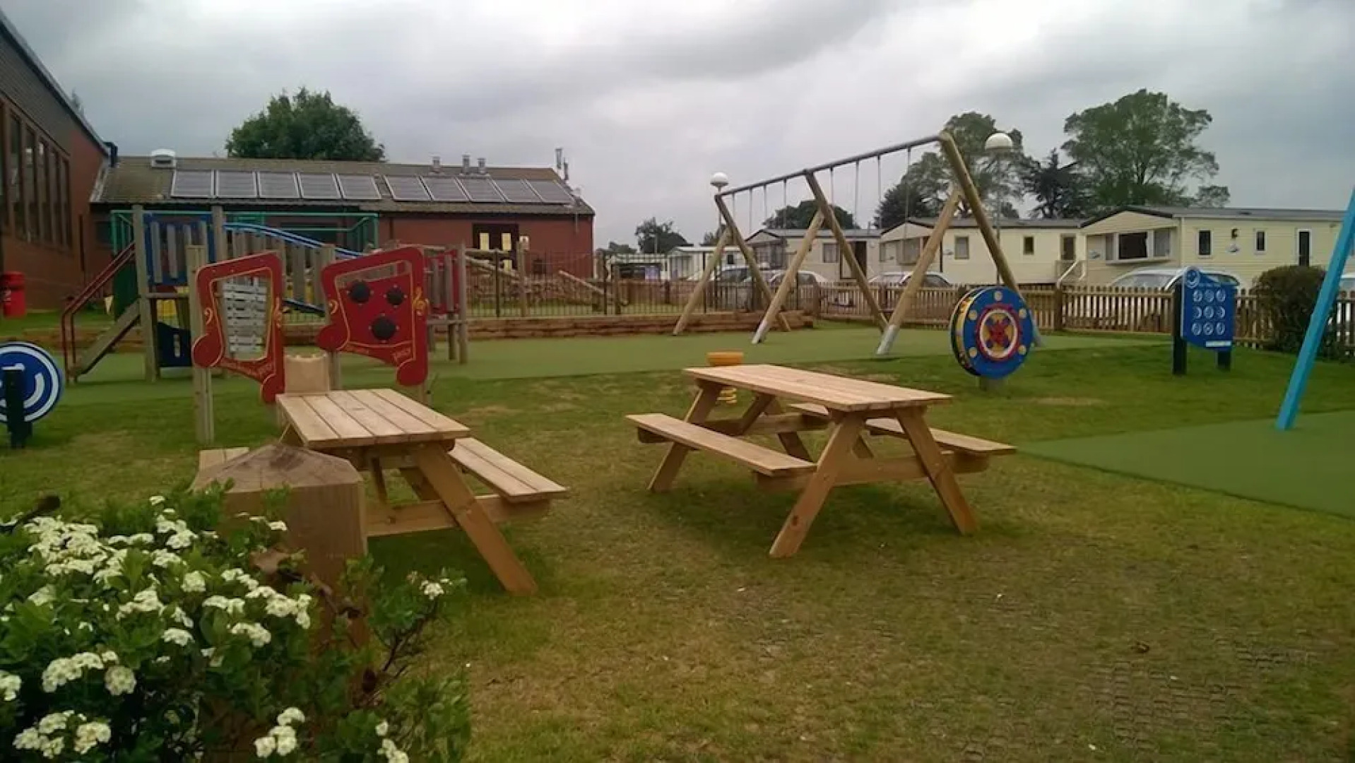 Beautiful 3-bedrooms Static Caravan Holiday Home