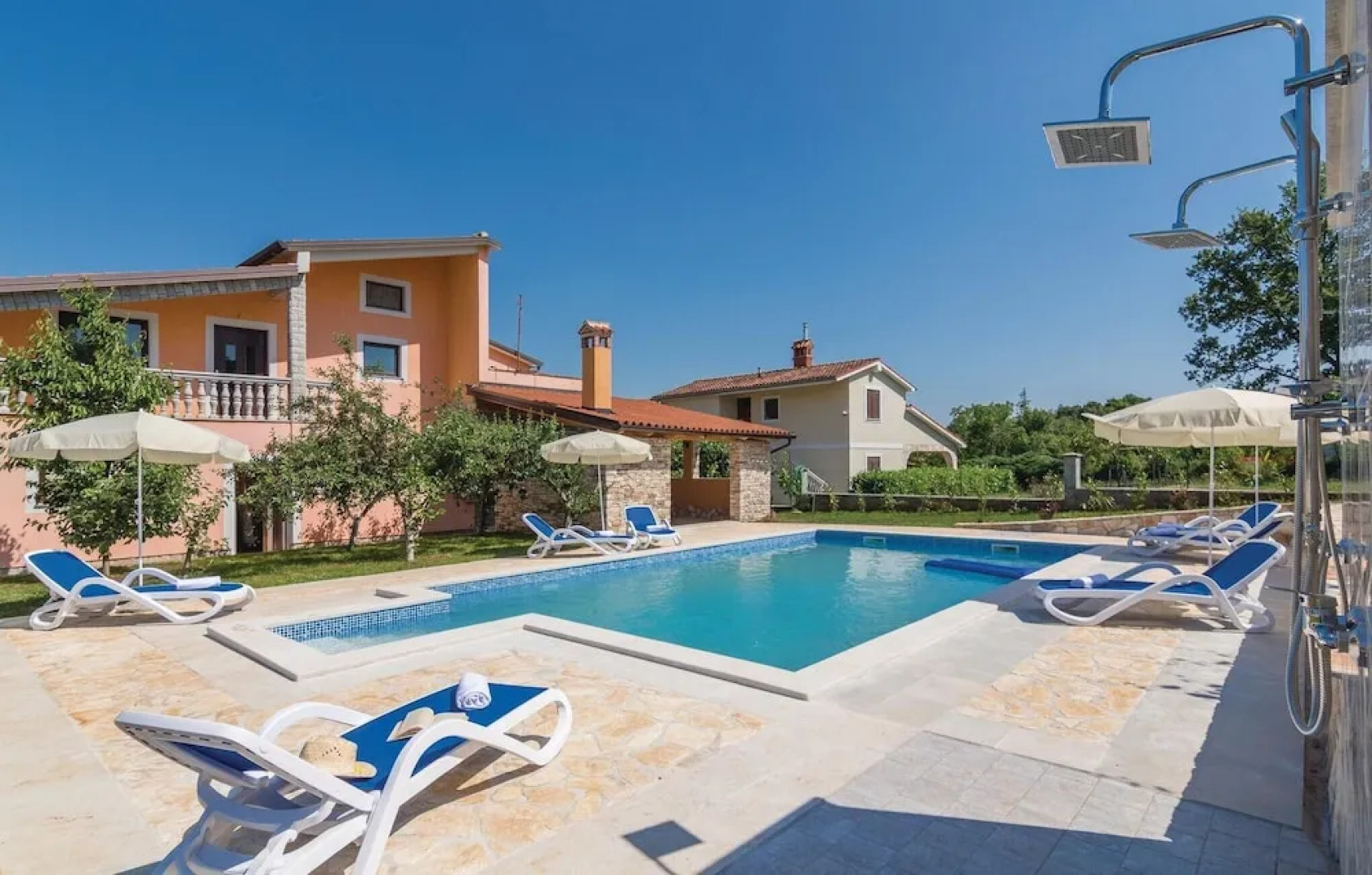 Nice Home in Buje With Wifi and 3 Bedrooms