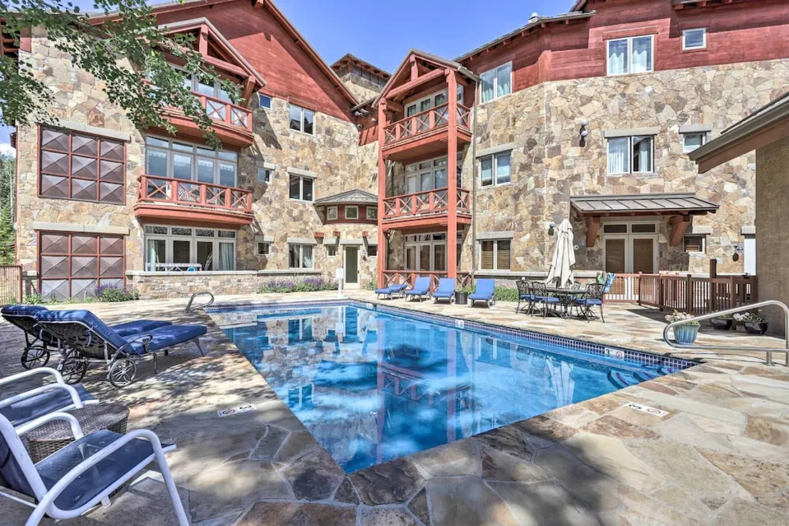 Luxurious Ski-in/ski-out Telluride Penthouse!