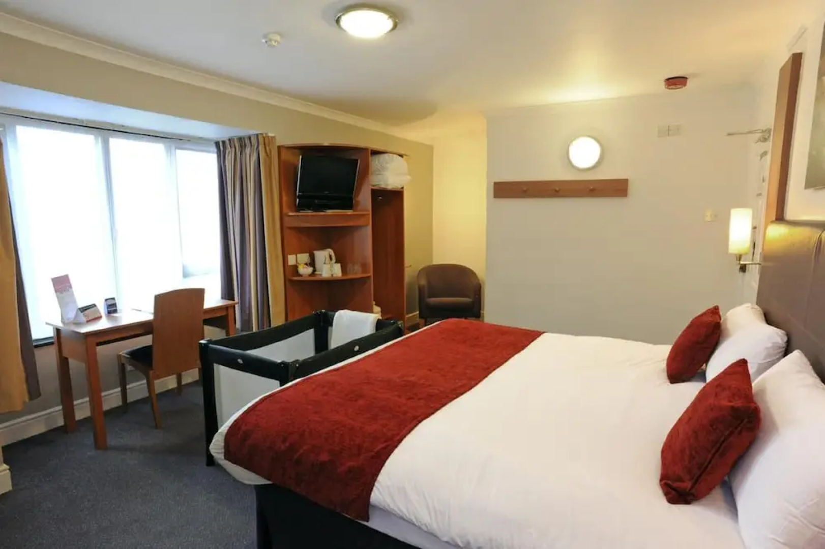 Wheatsheaf Hotel By Greene King Inns