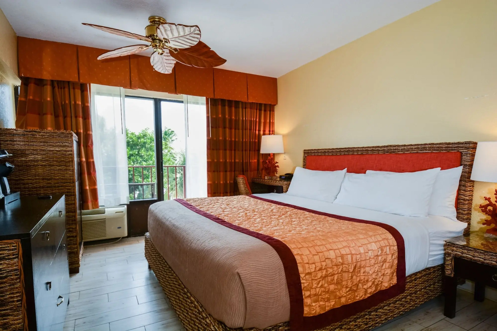 The Royal Inn Beach Hotel Hutchinson Island