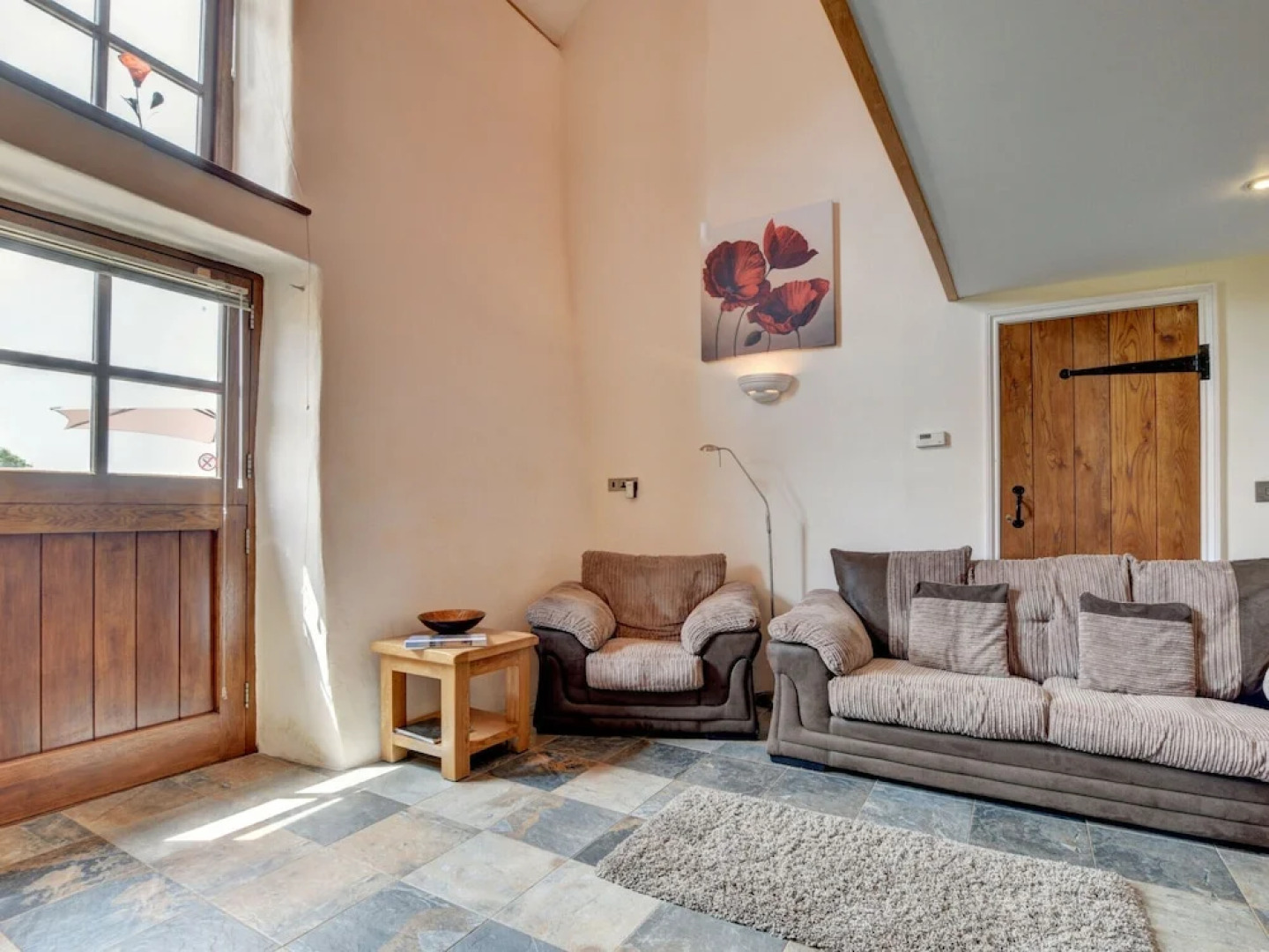 Lovely Apartment in Converted, Stone Barn Located in Tiverton