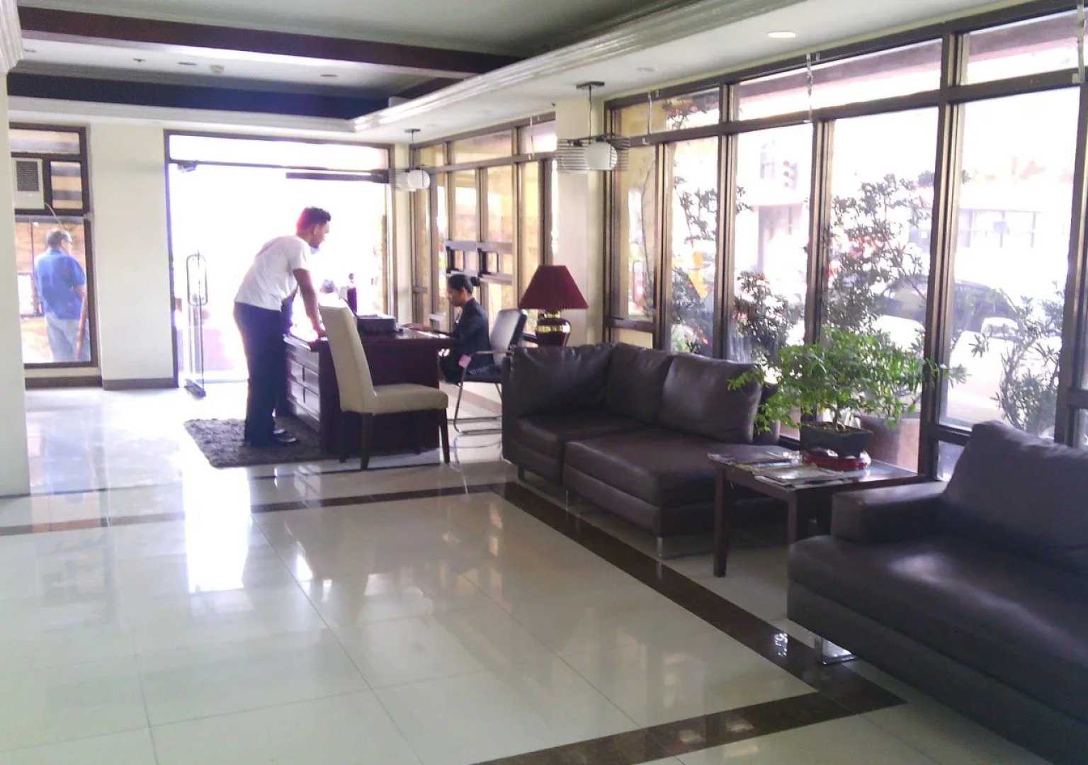 Blue Velvet Hotel & Cafe