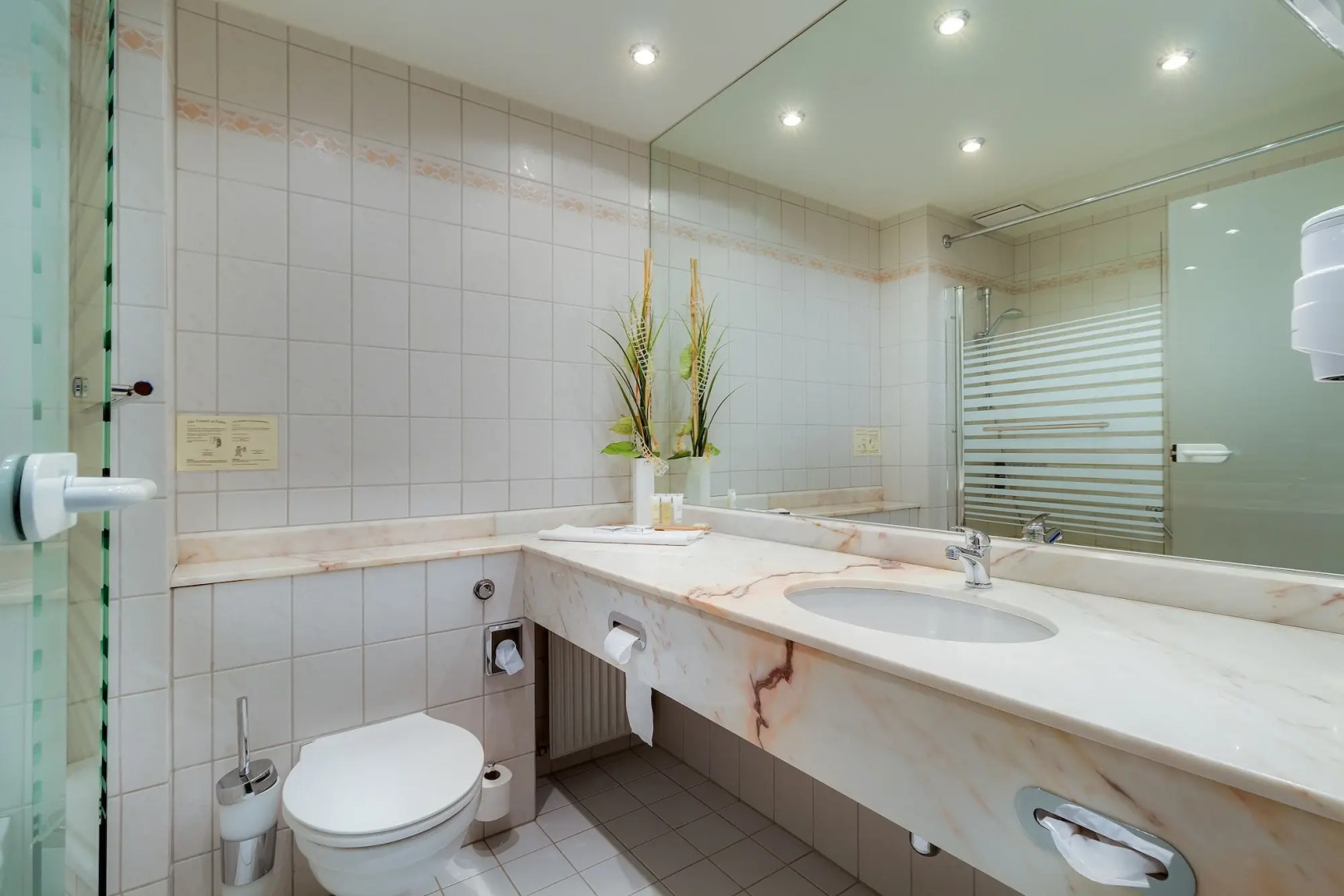 Panorama Berghotel Wettiner Höhe