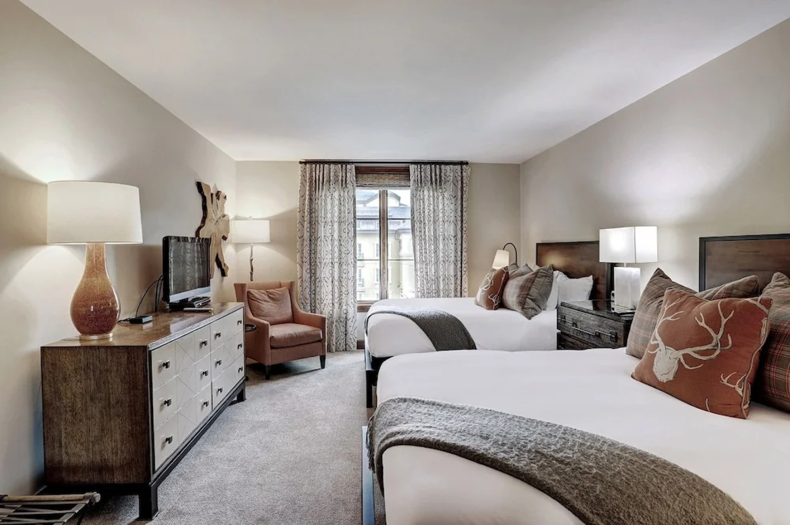 Ritz 3Br Mtn View RRR407