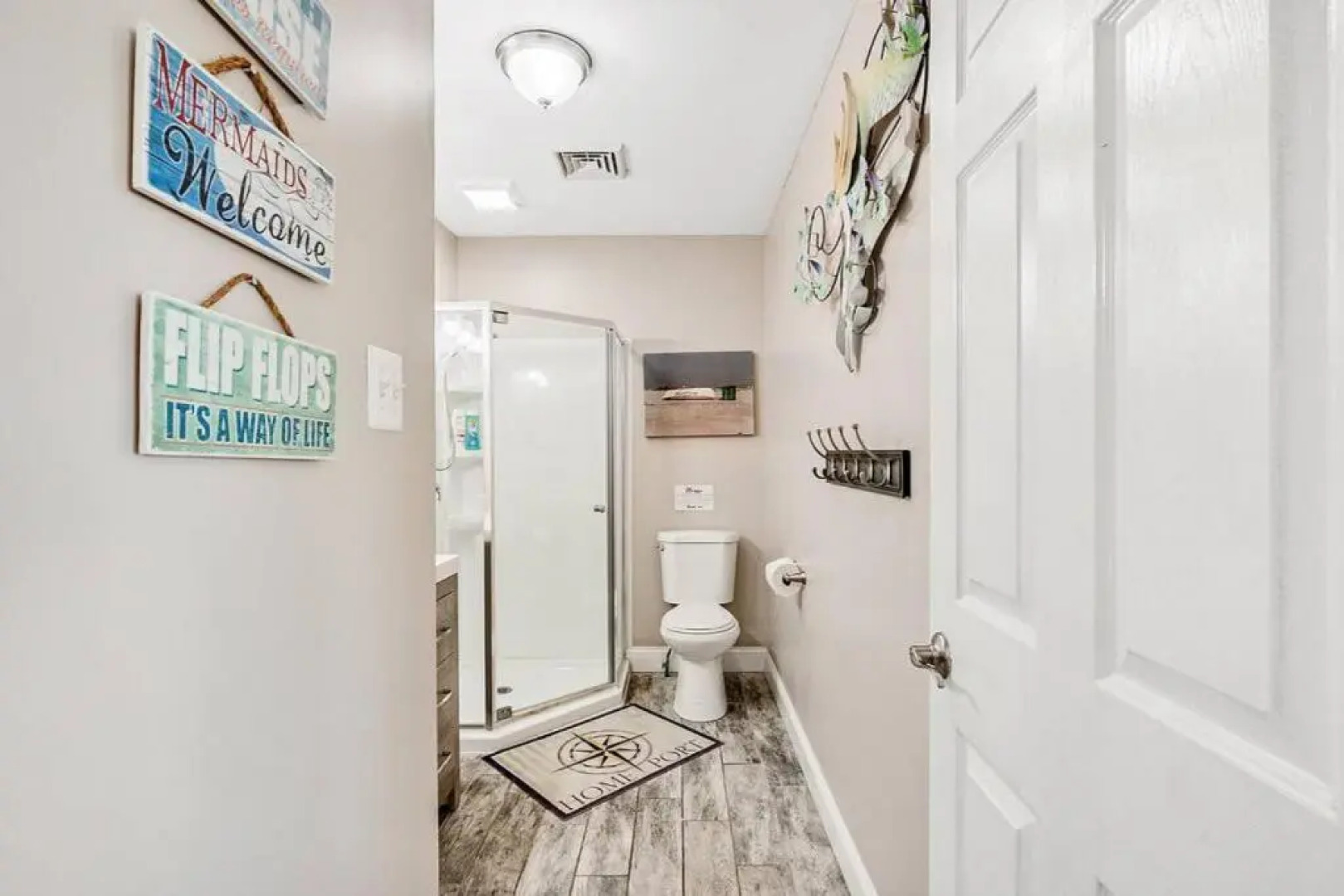 Close to AC Steps to Beach Parking