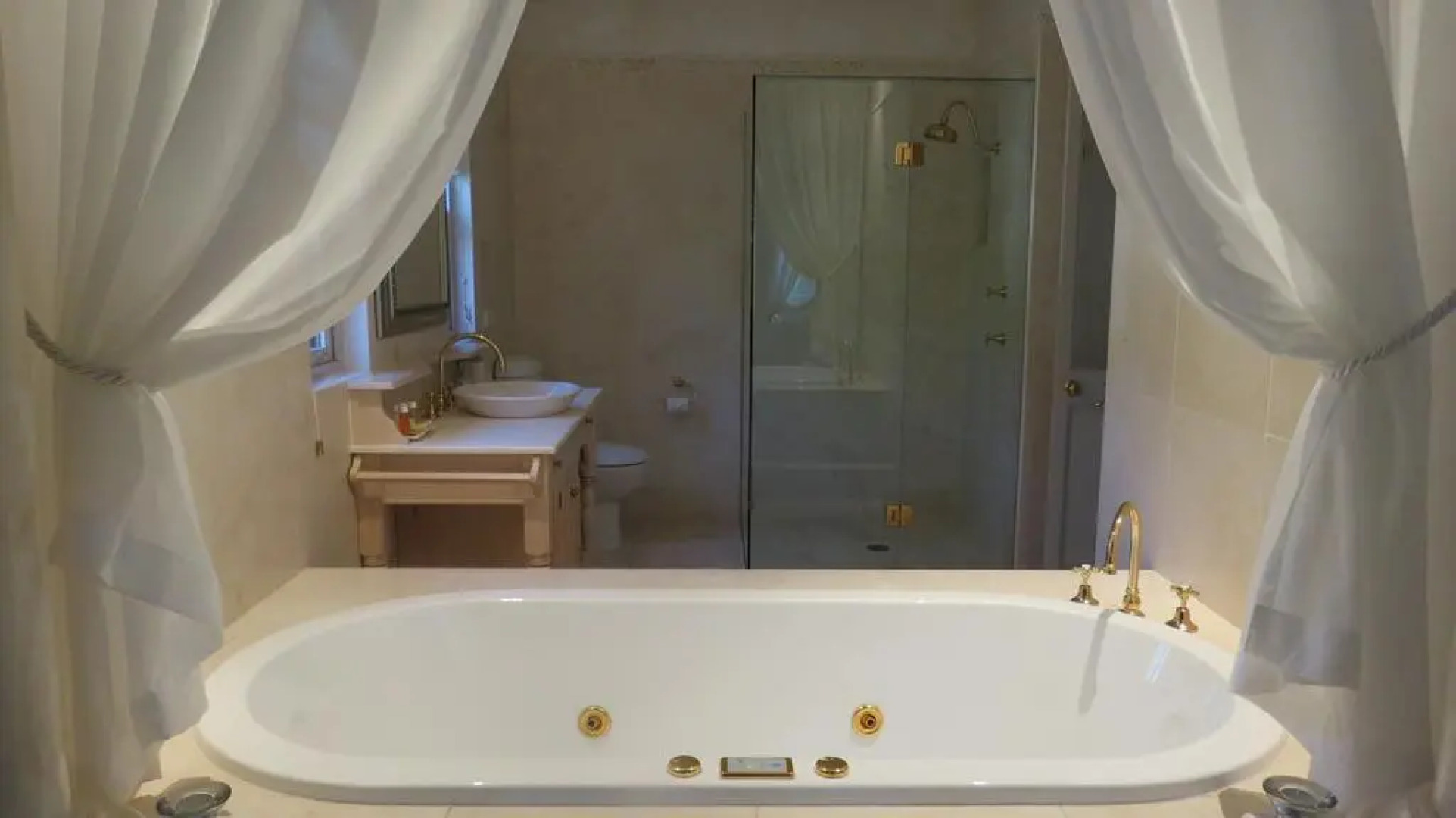 Victoria's at Ewingsdale Byron Bay