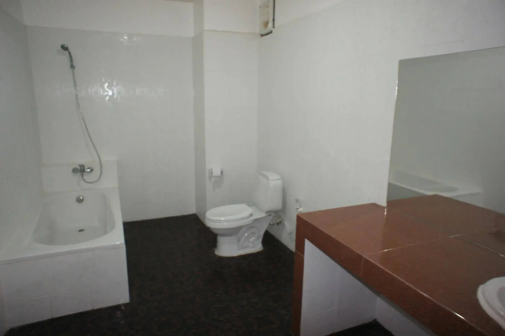 The Grand Riverside Hotel