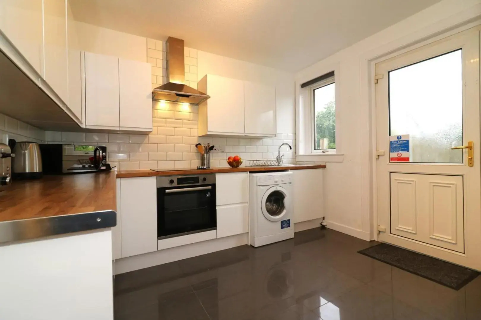 Signature - Glen Lee House