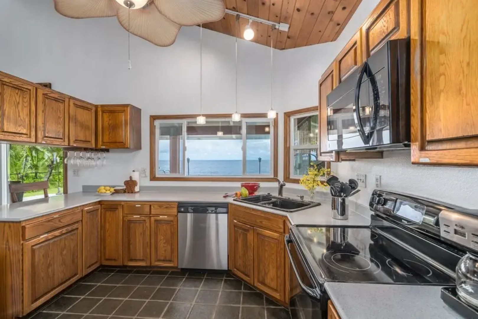 Hilo Shangrila - 3 Br Home