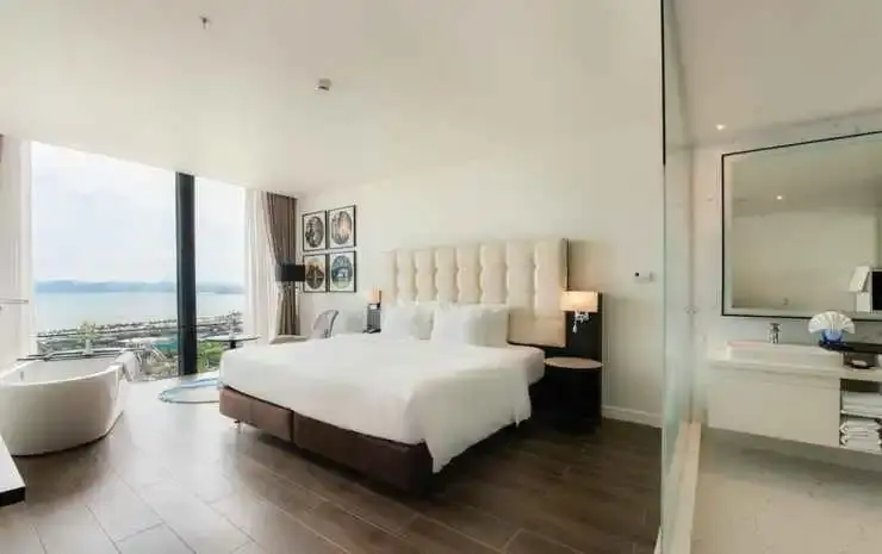 Hotel Soleil Ha Long – Trademark Collection by Wyndham
