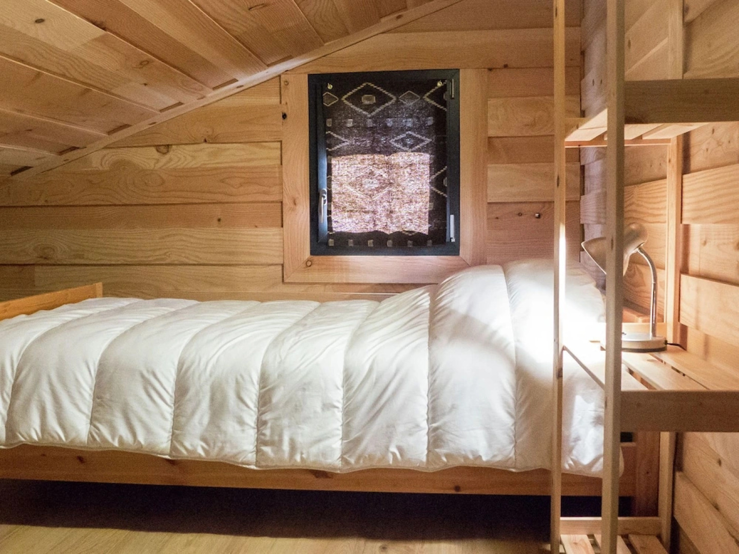 Cozy Holiday Home in Saint-privat-d'allier Near River