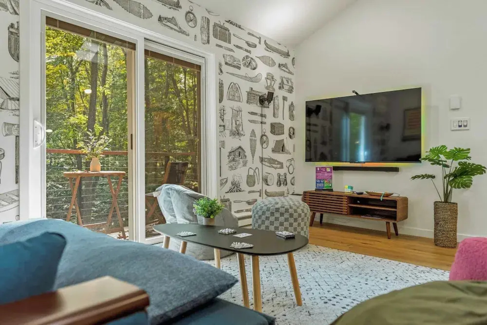 Hot Tub, Lake Access + Community Amenities Somerset Lodge by Avantstay