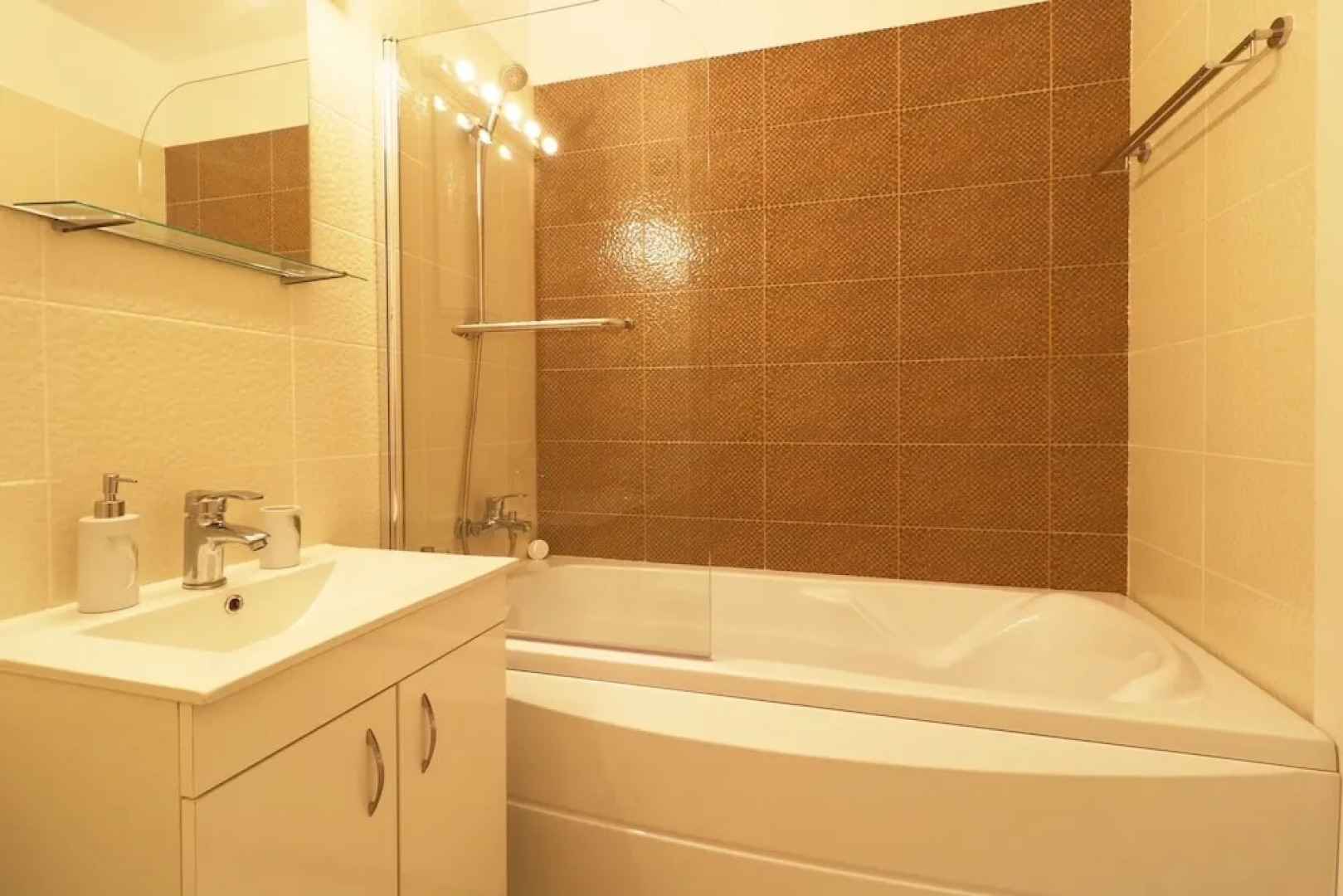 Ambasad’Or Home & Apartments