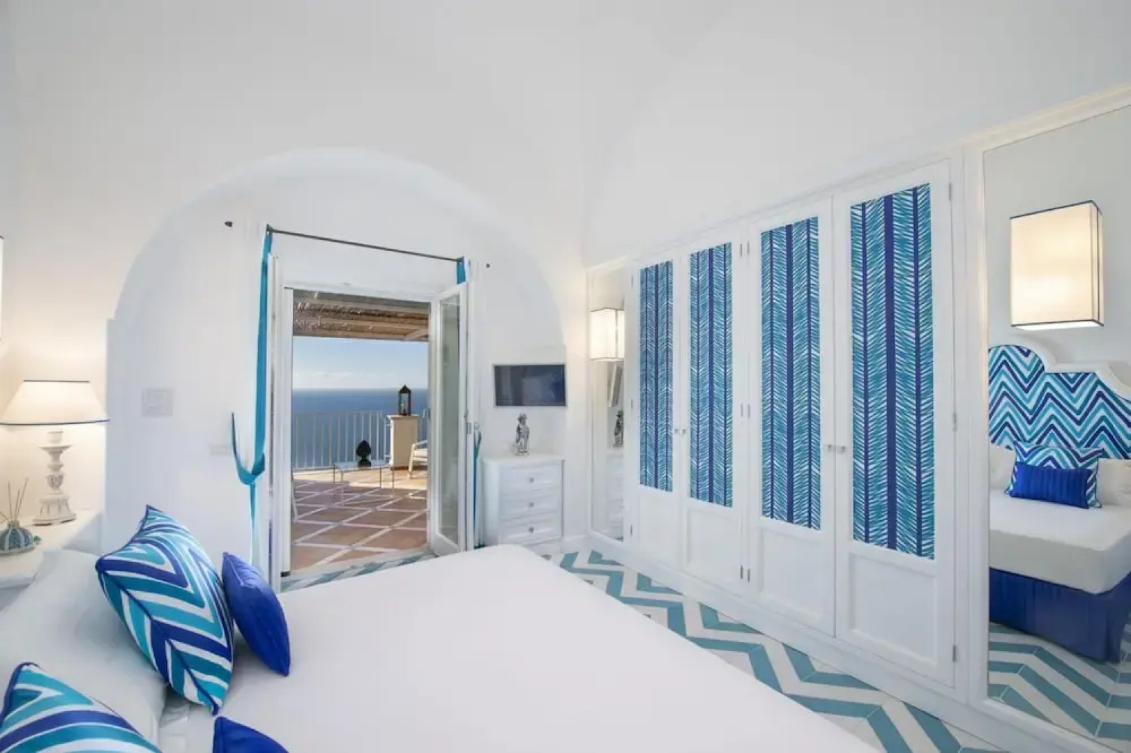 Luxury Villa Malika - Breathtaking View of Capri and Positano