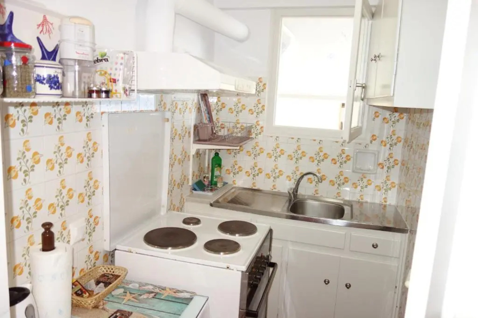 Nea Styra seafront apartment with stunning view