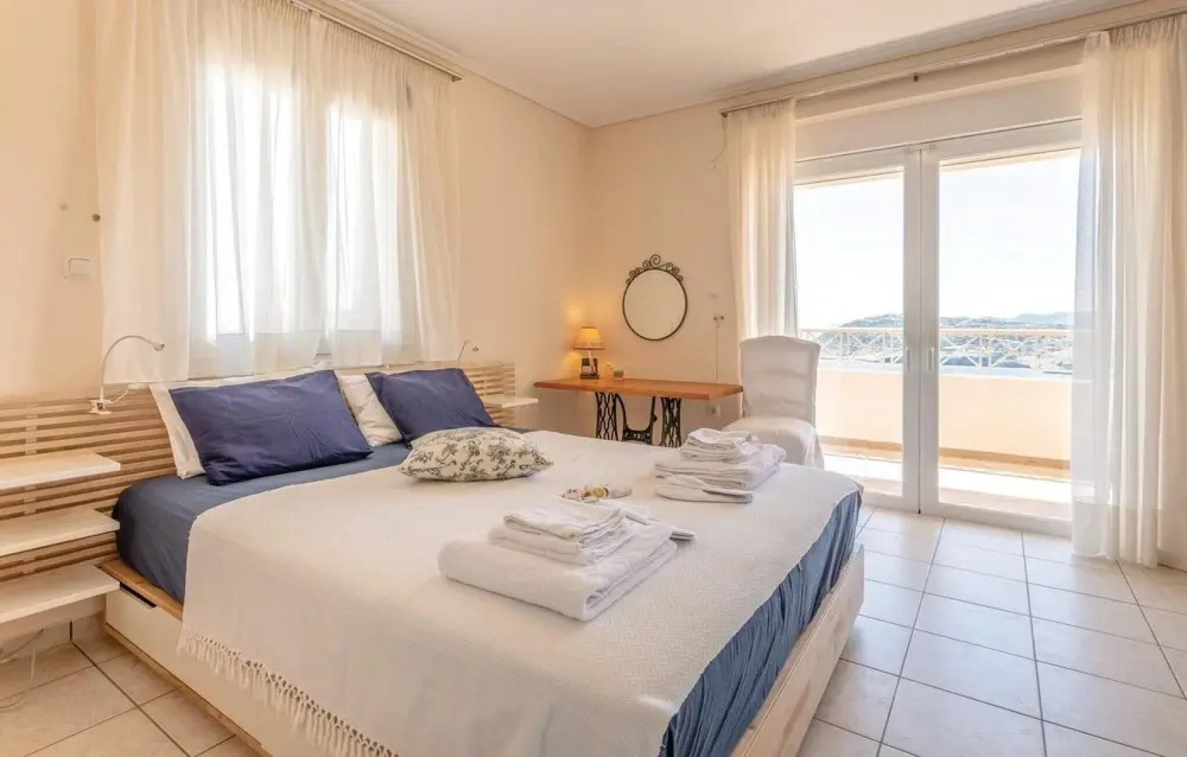 Awesome Home in Kaki Thalassa-keratea With 4 Bedrooms and Wifi