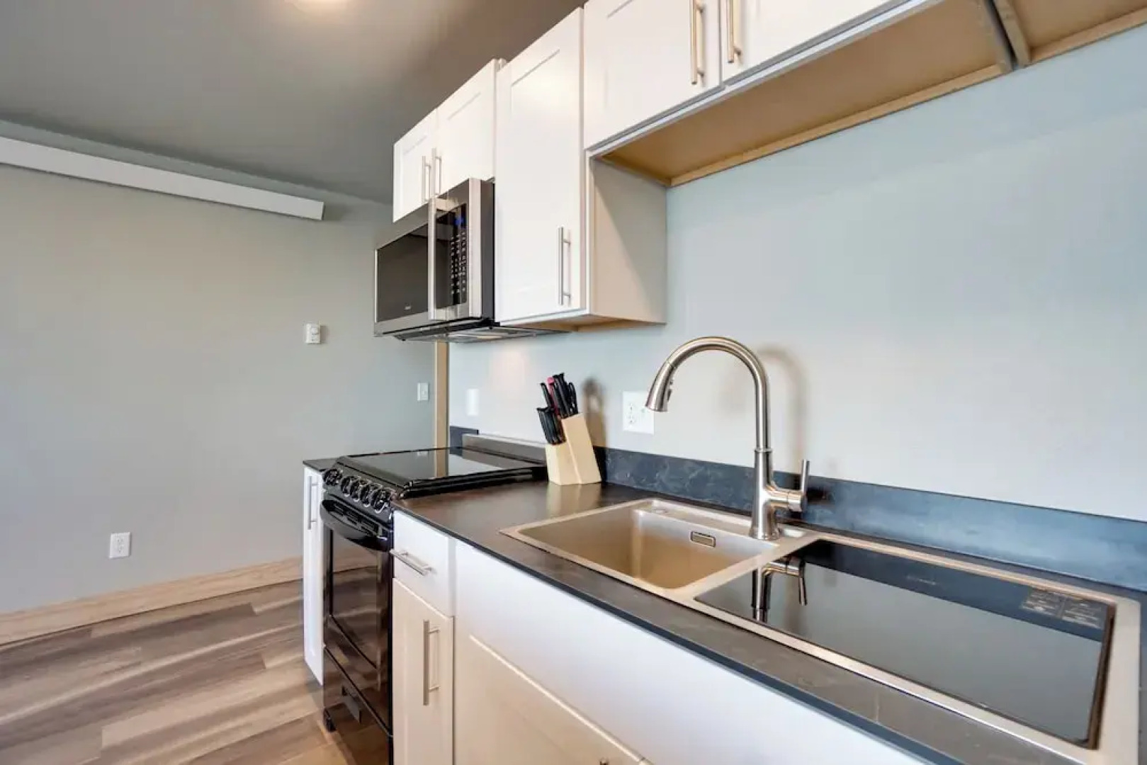 Saratoga Retreat ~ 3 Mi to Saratoga Lake!