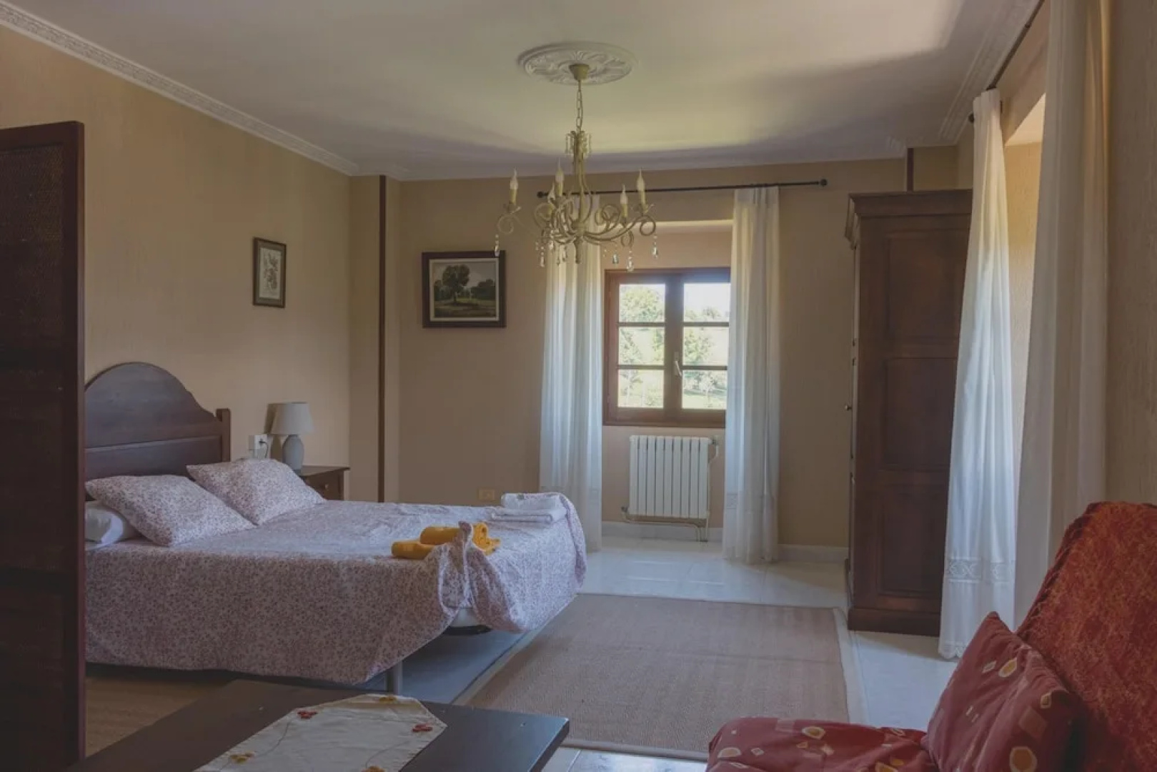 Apartment With 2 Bedrooms in Viveiro, With Wonderful Mountain View, Enclosed Garden and Wifi Near the Beach