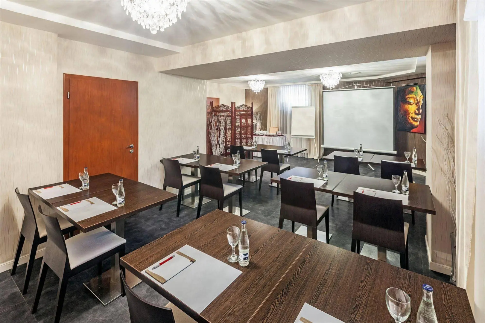 Pytloun City Boutique Self Check-in Hotel