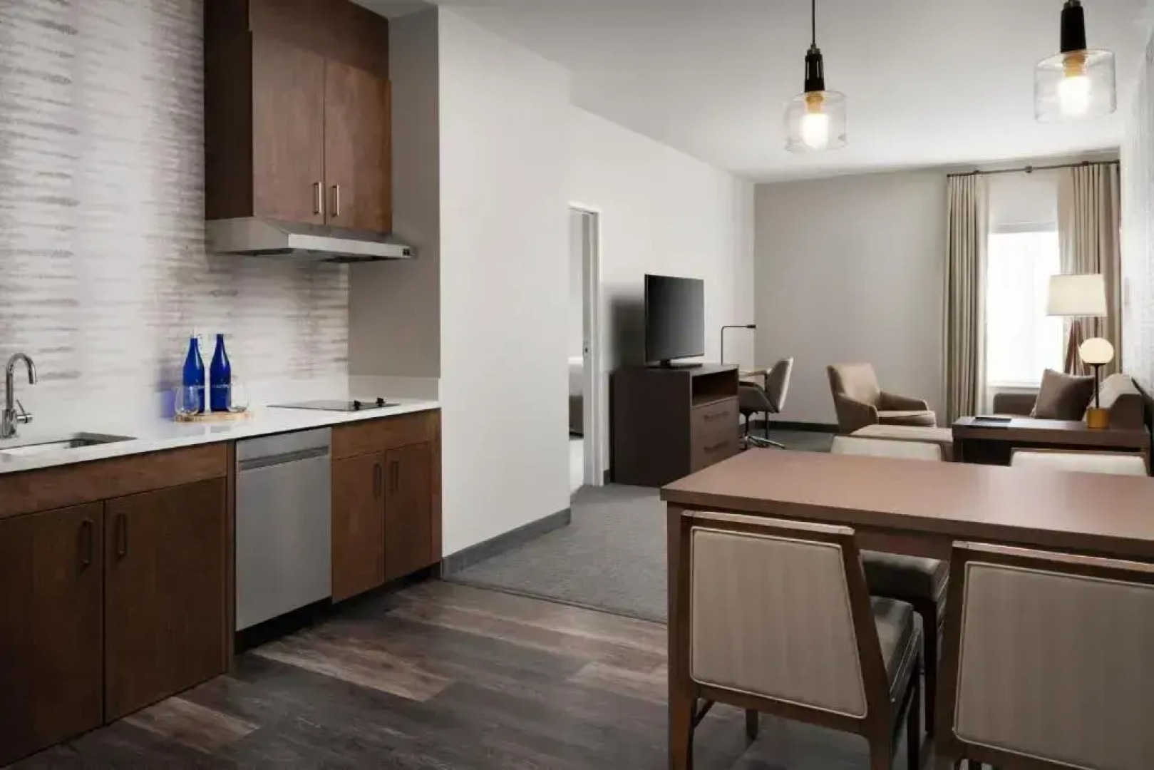 Inn at Bellefield / Hyde Park