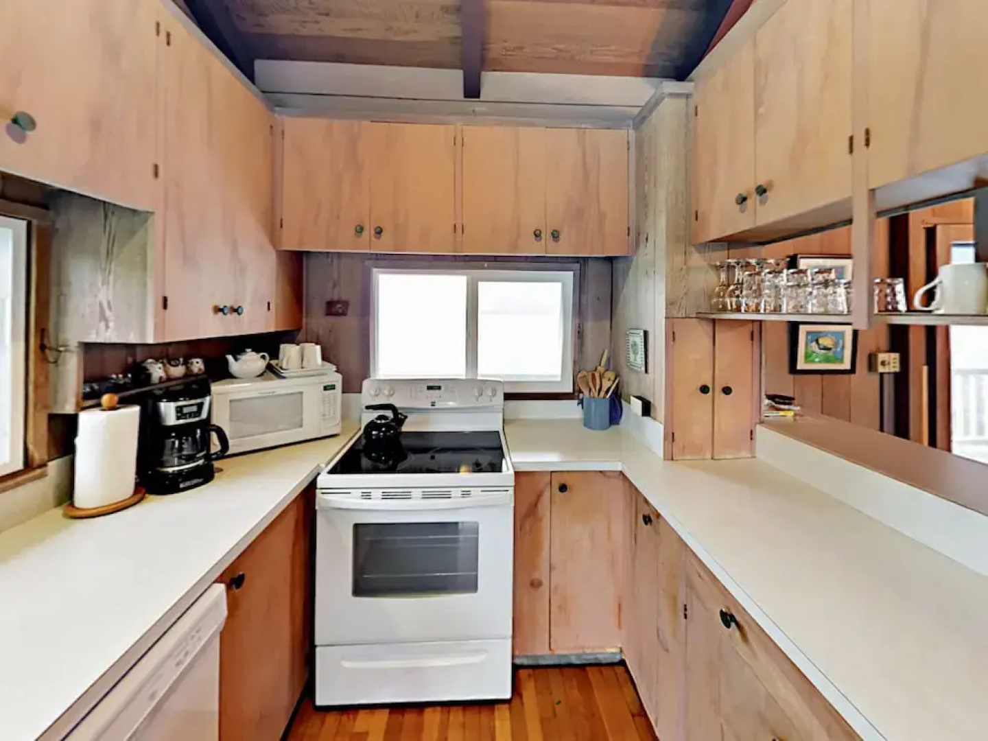 82-6017 Manini Beach Rd Home 3 Bedrooms 2 Bathrooms Home