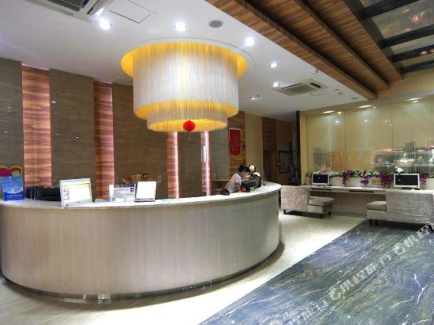 Unitour Hotel (Nanning Dongge Road Chaoyang Square Subway Station)