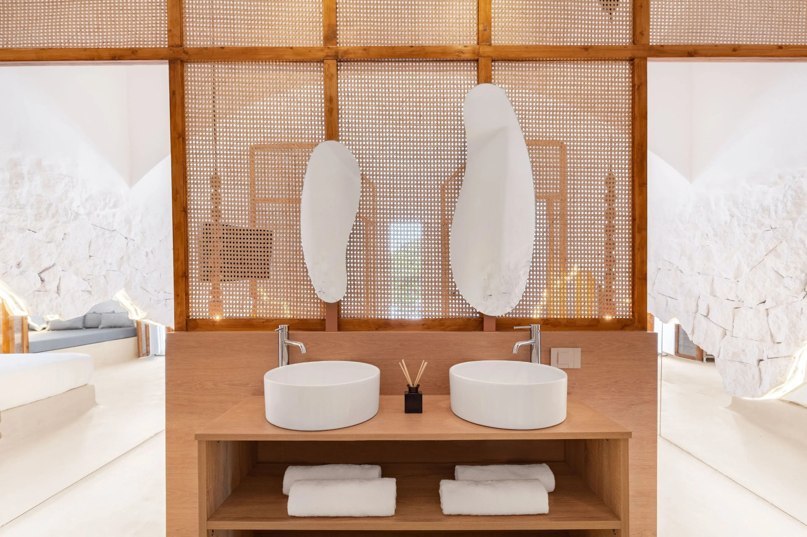 Faos Exclusive Suites