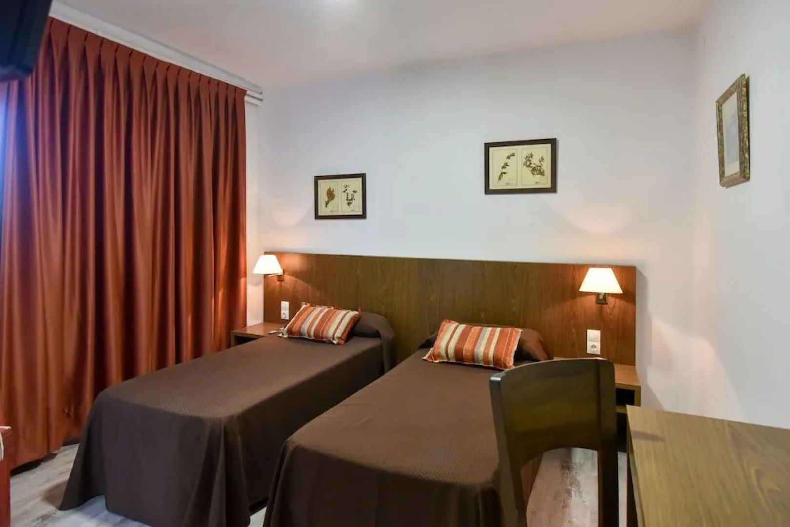 Nou Parador De Gualda