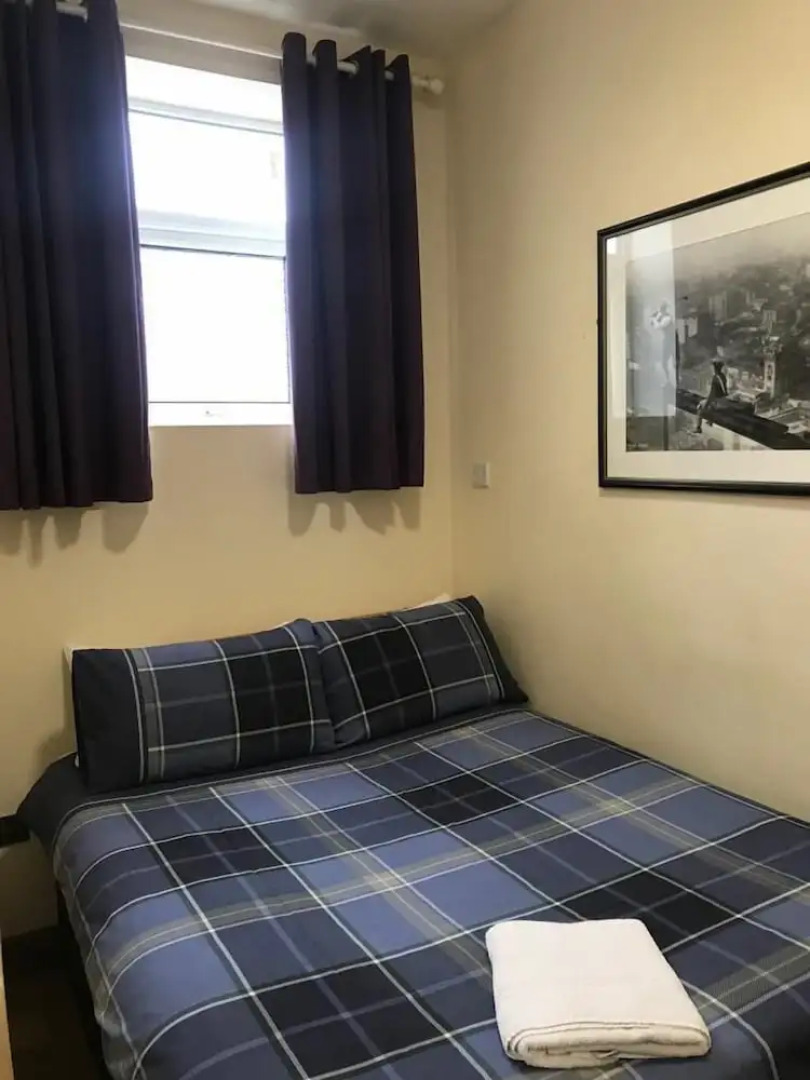 Shanahans B&B with Sports Bar