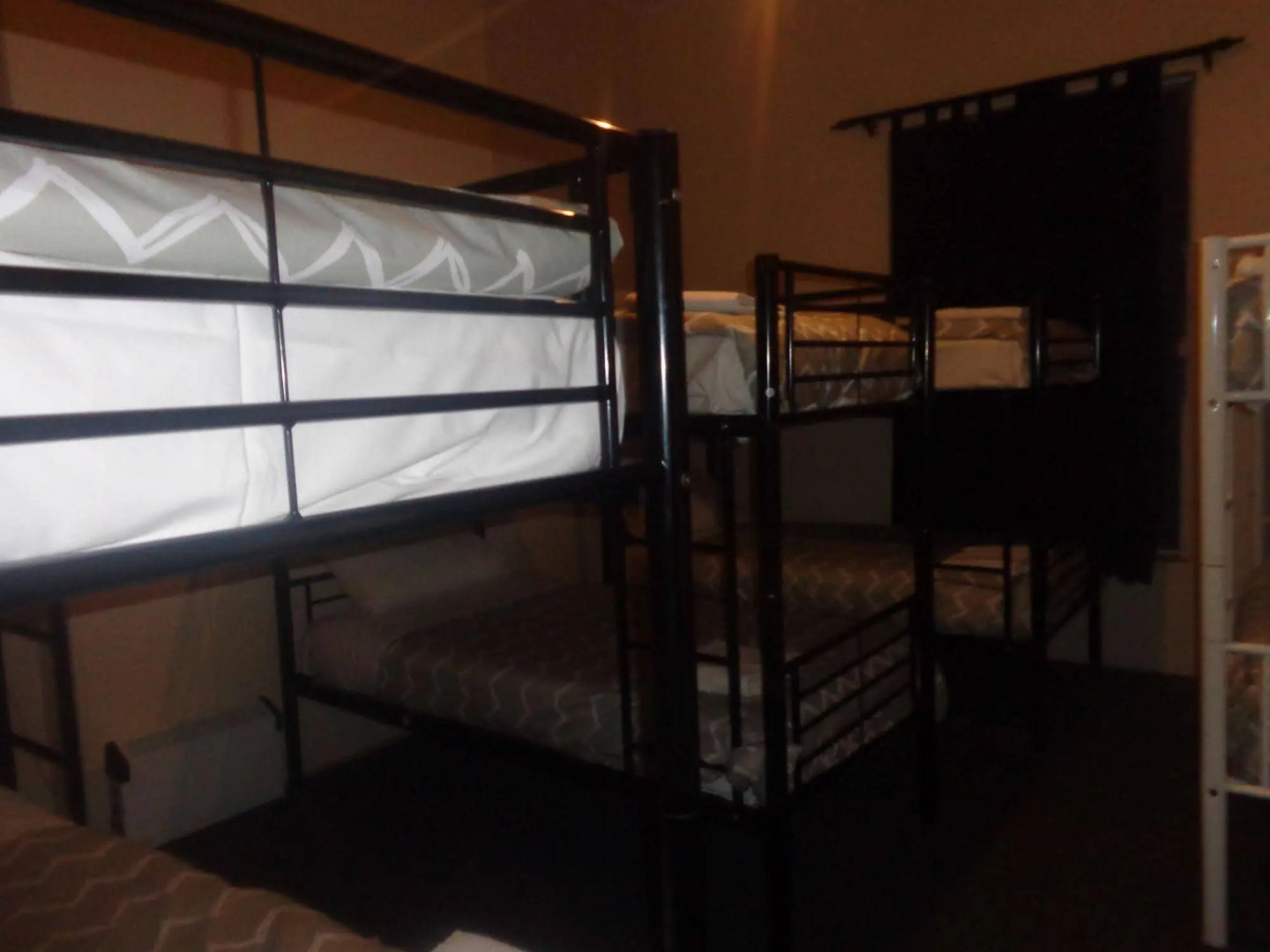 Adelaide Motel & Backpackers