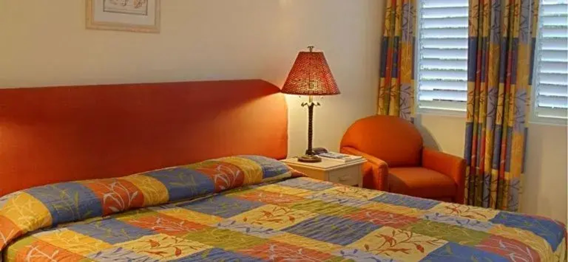 Tropical Winds Apartment Hotel