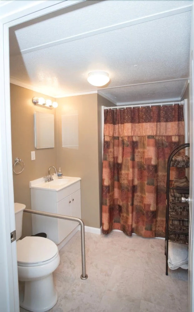 Cottage #9 2 Bedrooms 1 Bathroom Cottage