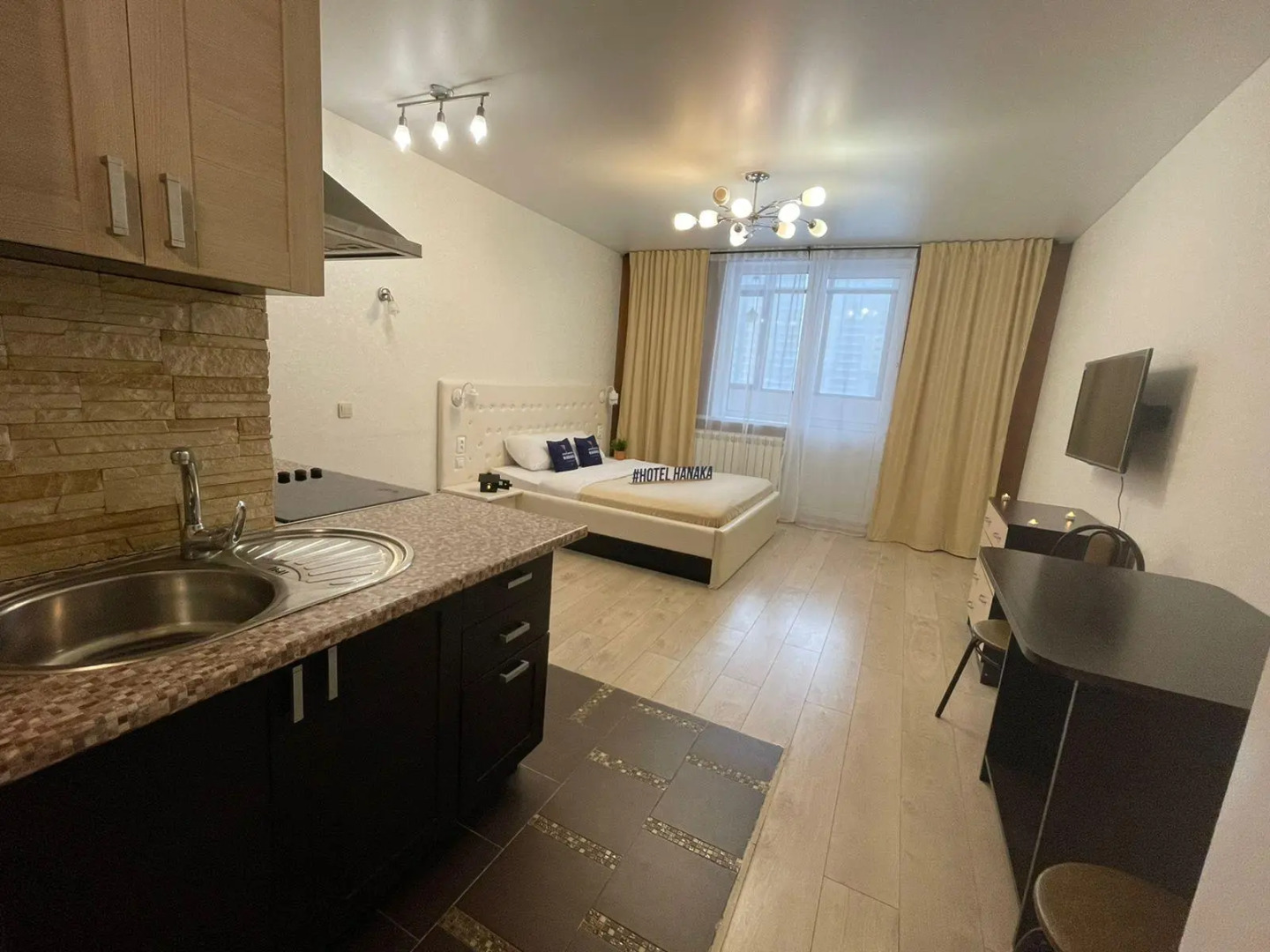 Hanaka (Ханака) на улице Октября