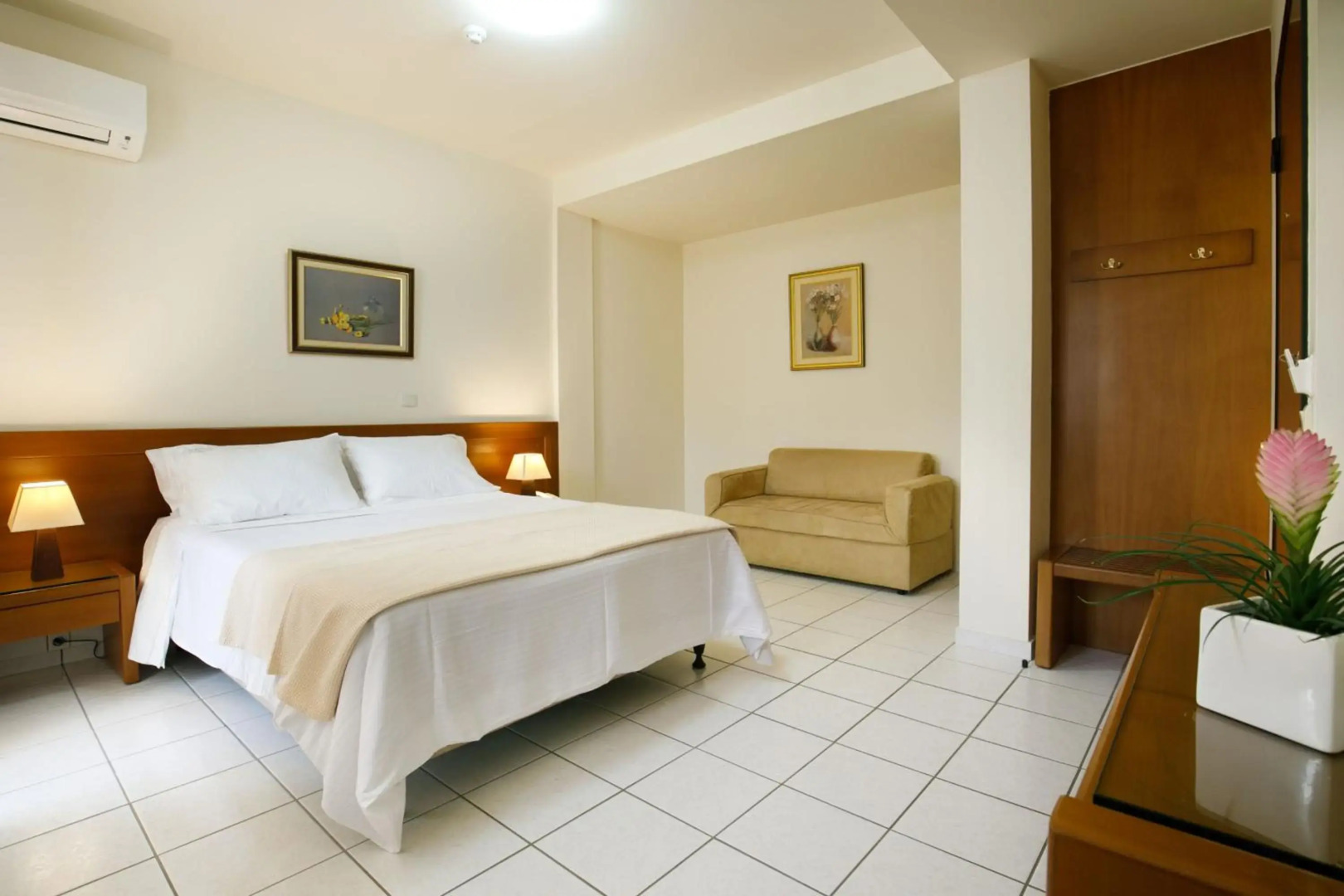 Hotel Athina
