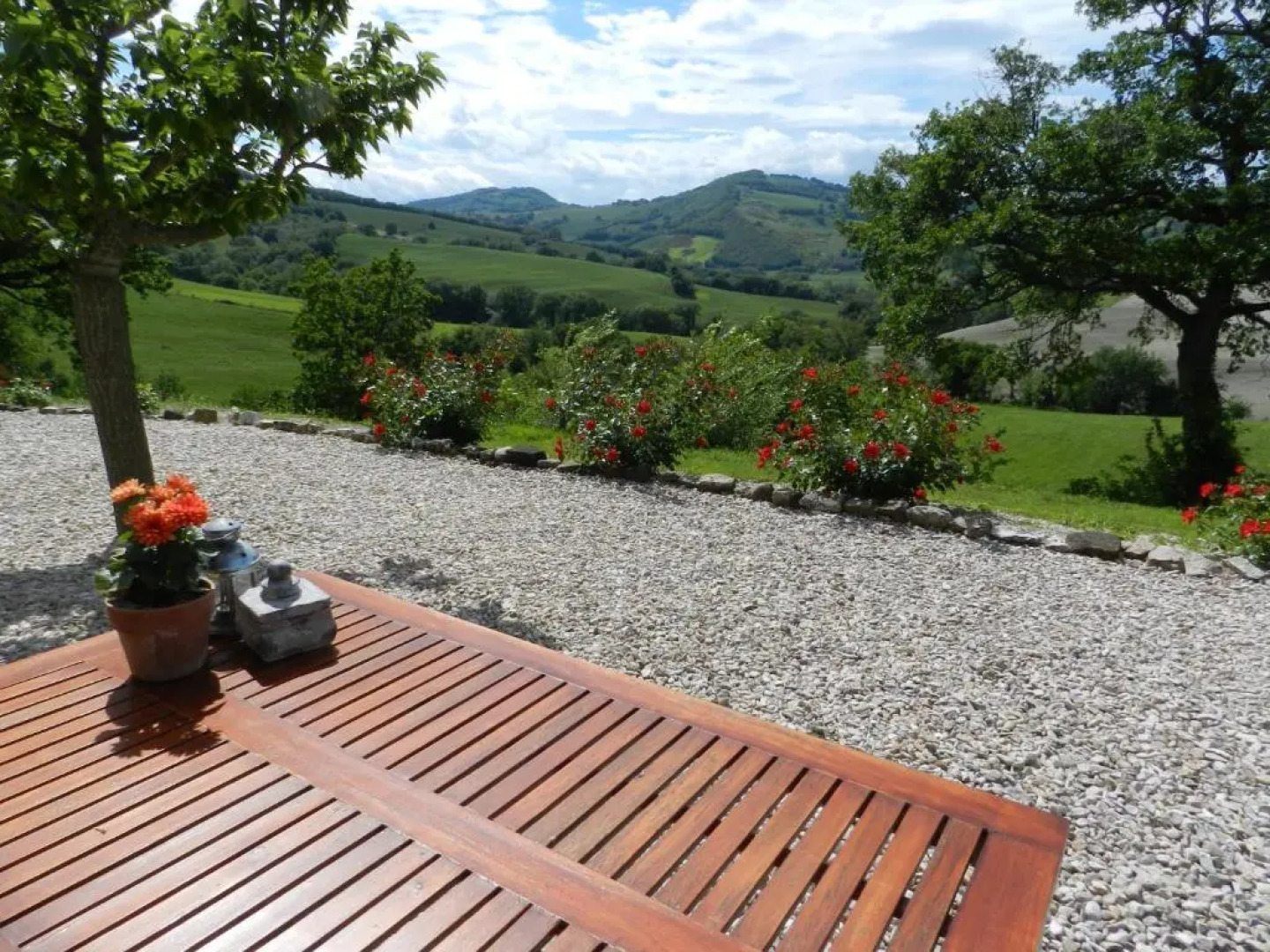 Rosa nel Pozzo Apartments and B&B