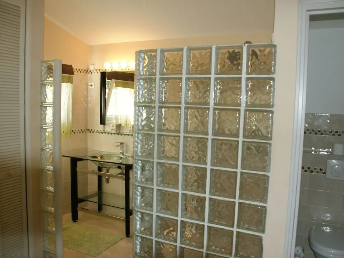 Detached Villa With Enclosed Beautiful Garden and Private Pool, 1km From Céreste