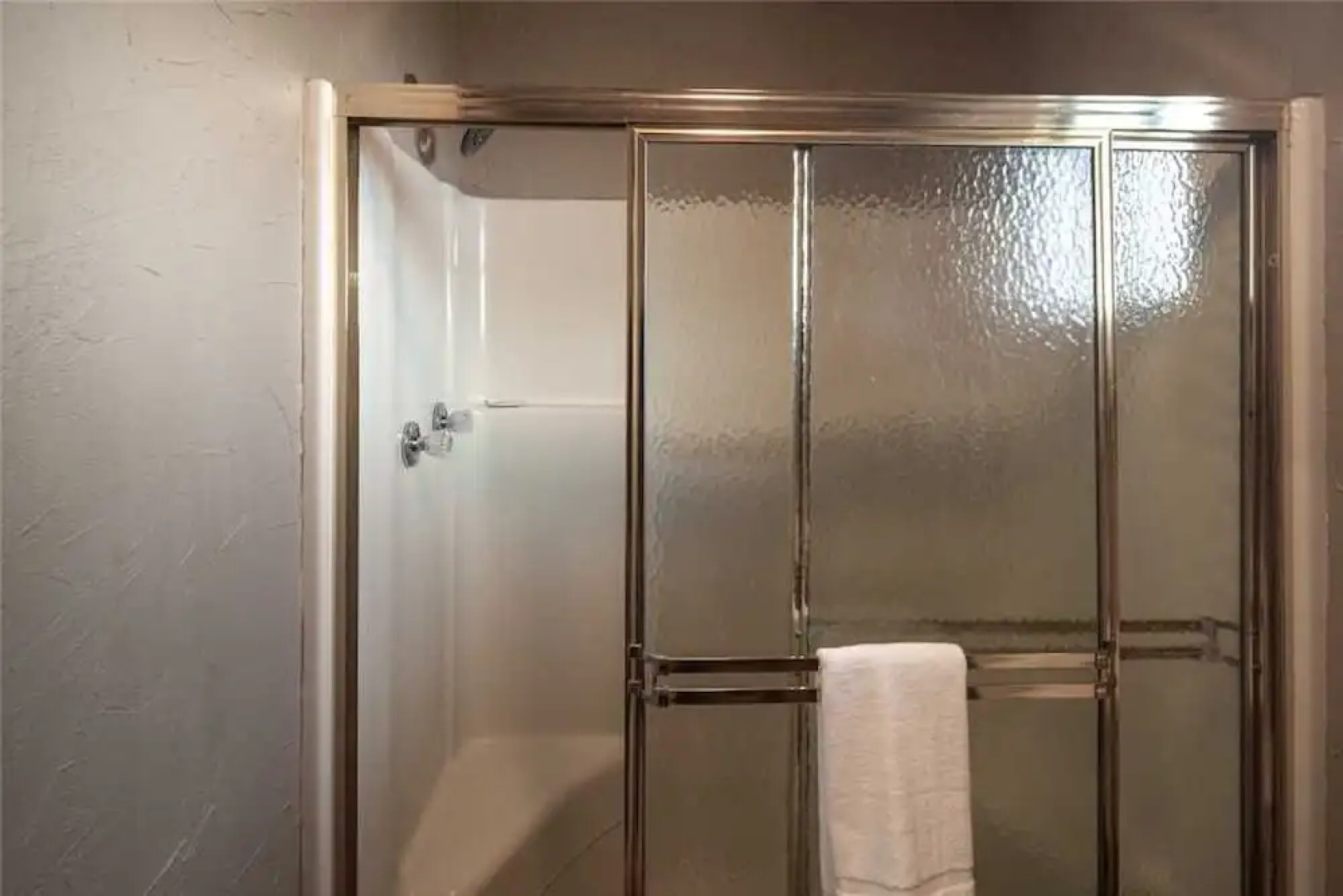 Majestic Retreat - Four Bedroom Cabin